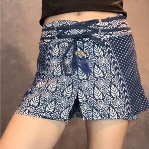 Hippo Boho Jedzebel Blue + White Geometric Tie-Waist Pleated Shorts Skirt Small